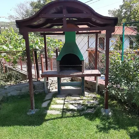 The Beautiful House 2* Veliko Tŭrnovo