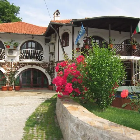 The Beautiful House 2* Veliko Tŭrnovo